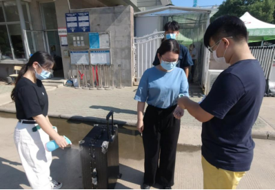 星空在线官网举行学生返校开学演练，确保开学复课安全